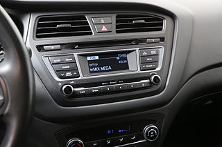 Halvkombi Hyundai i20 22 av 27