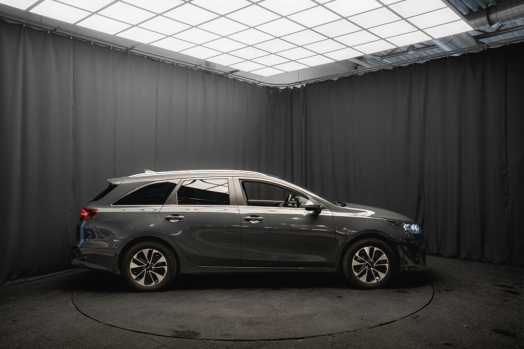 Kia Ceed SW Plug-in Hybrid Advance Navi MOMS LEASBAR 1 ÄGARE