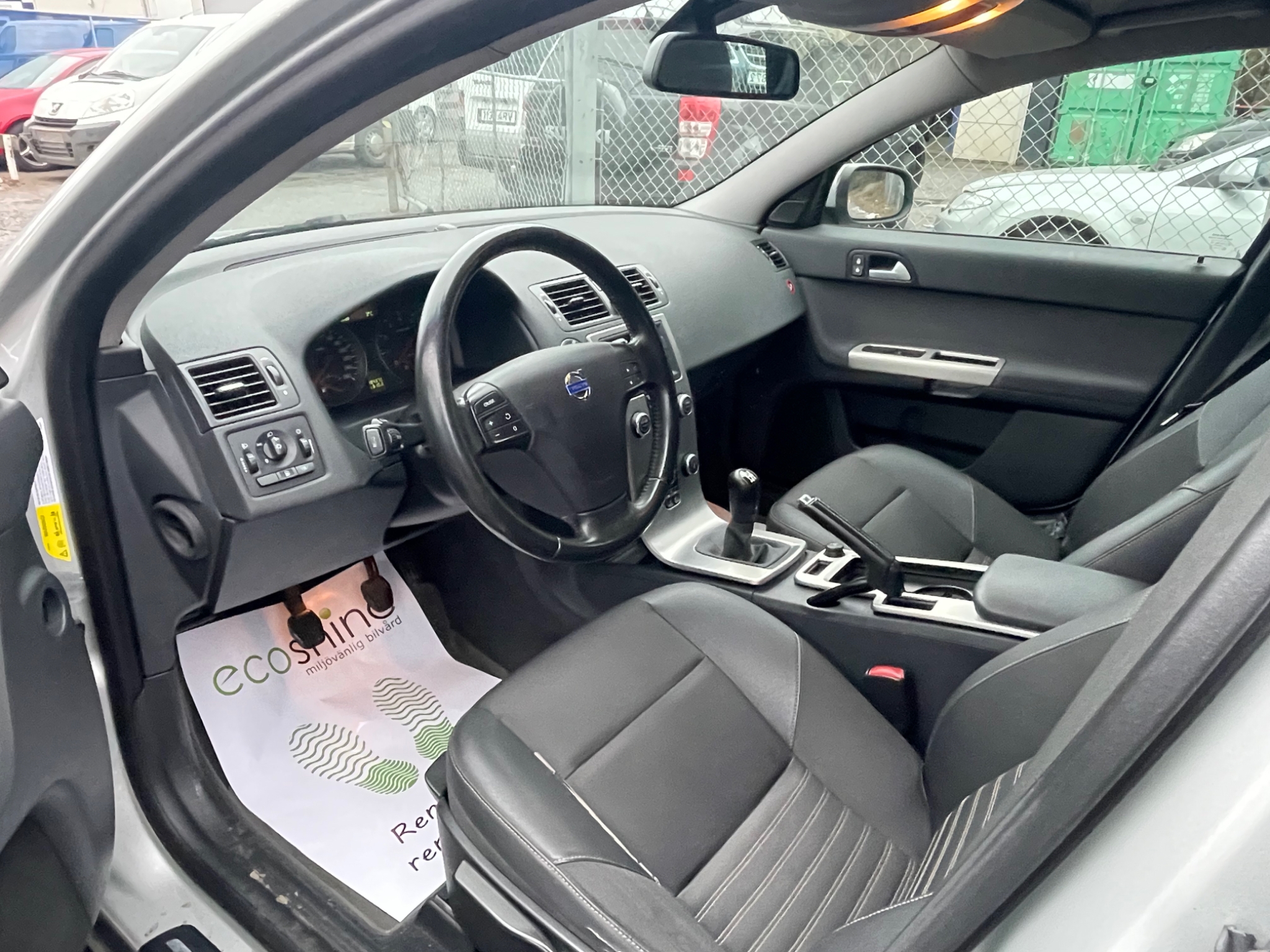 Volvo S40 1.8 Flexifuel Kinetic 125hk 2008, bild 7/36