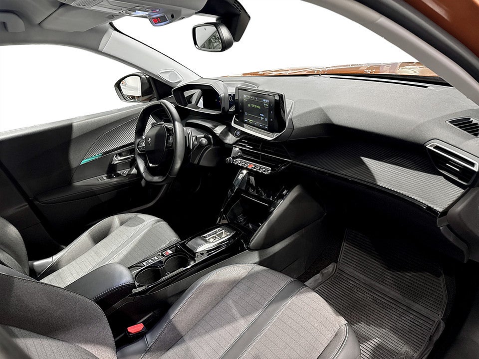 Bild på Peugeot 2008 Allure 1.2 PT 130hk Aut B-KAMERA CARPLAY