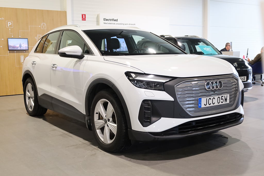 Audi Q4 E-Tron e-tron Proline CarPlay Värmare PDC Leasbar 2023