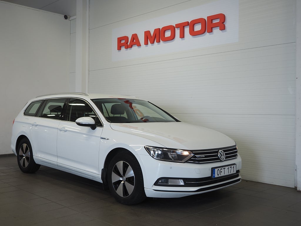 Volkswagen Passat Sportscombi 2.0 TDI  BlueMotion Base | Drag | B-Kam | 2017