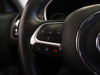 SUV Jeep Compass 19 av 21