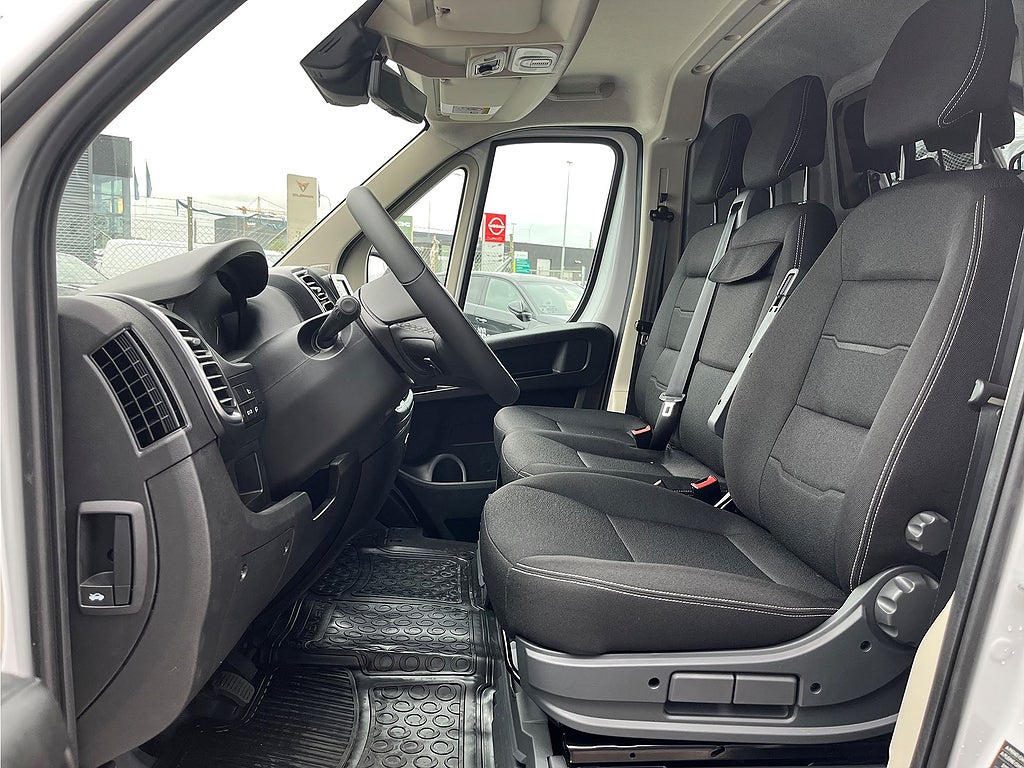 Bild på Opel Movano 140hk AT8 L2H2 Aut - Värmare & backkamera