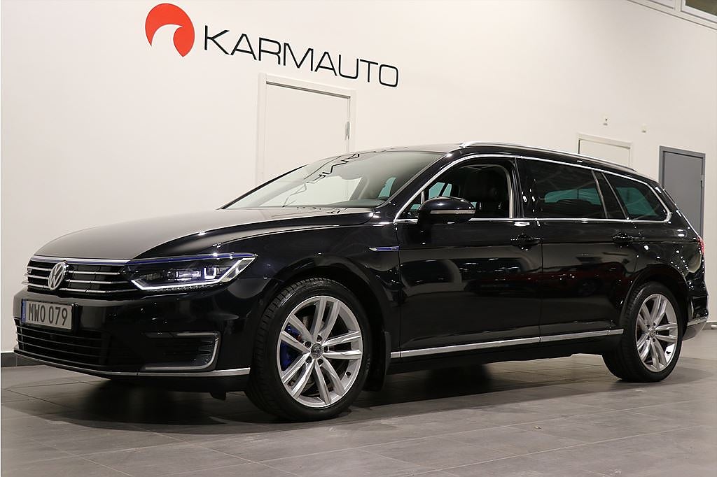 Volkswagen Passat Variant GTE 1.4 218hk TSI ACT DSG Cockpit Drag Panorama