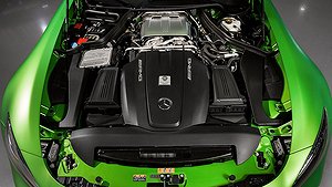 Mercedes AMG GT R har många inslag av kolfiber. 
