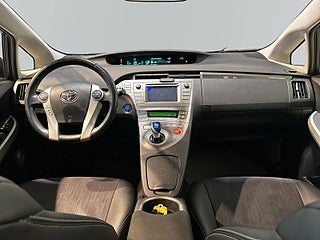 Toyota Prius Plug-in Hybrid 1.8 VVT-i Kamera Kamkedja HuD S/V-hjul – bild 9