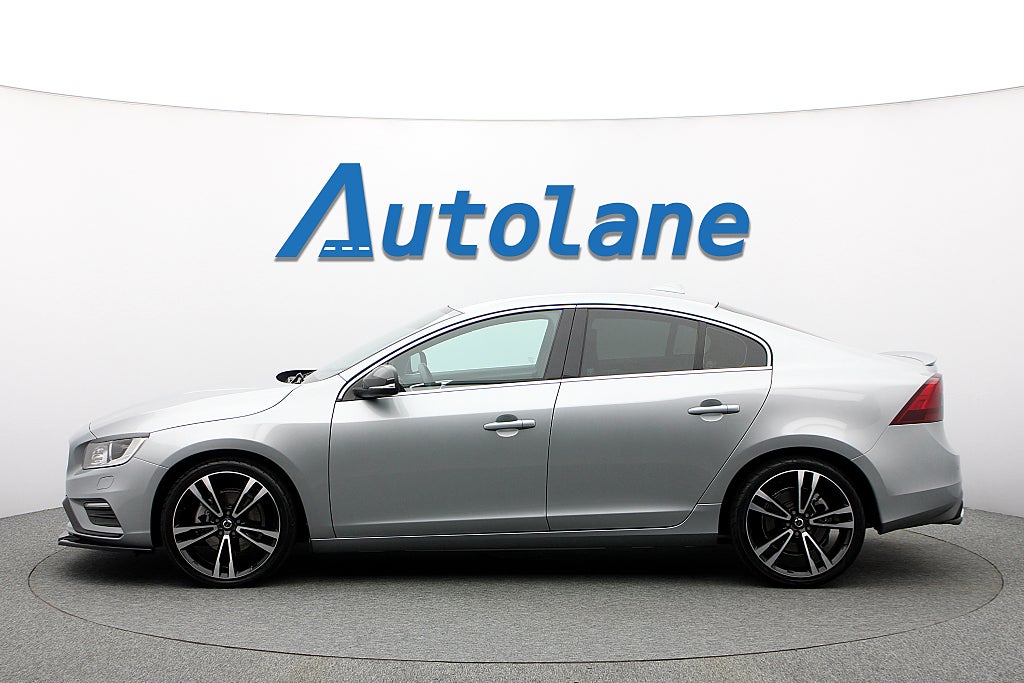 Volvo S60 T5 R-Design, Navigation, Rattvärme, PDC 245hk