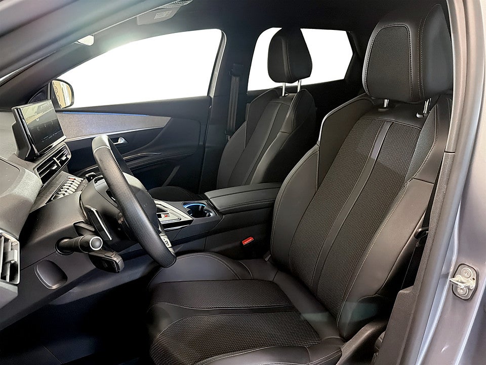 Bild på Peugeot 3008 GT 1.2 PT 130hk Aut B-KAMERA CARPLAY