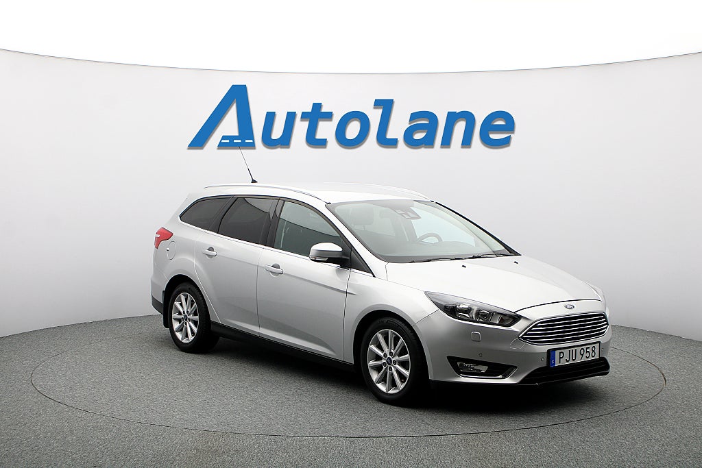 Ford Focus 1.0 EcoBoost Titanium Auto,Drag,Kamera,1 ägare