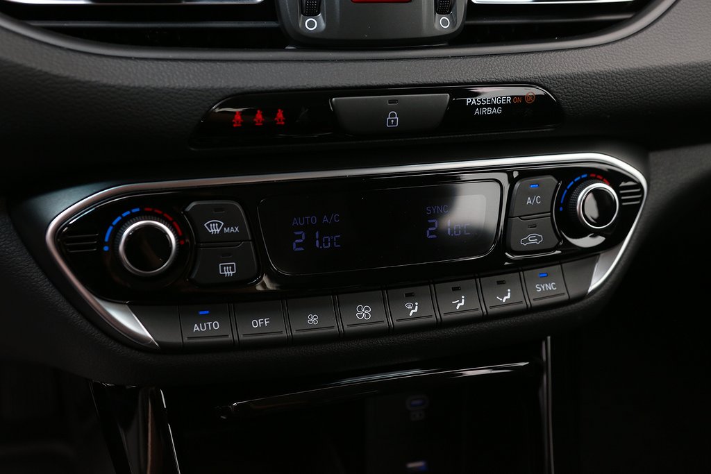 Hyundai i30 Kombi 1.0 T-GDi DCT MHEV Essential | Moms 2025