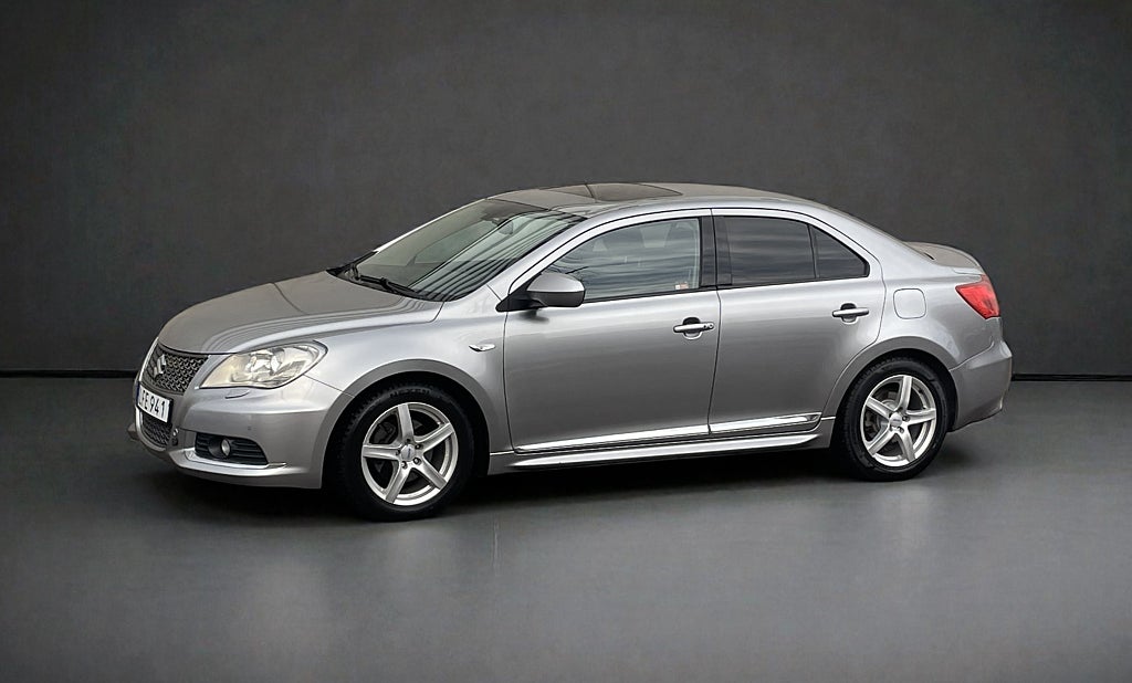 Suzuki Kizashi 2.4 DOHC 16V 4x4 CVT AUTOMAT