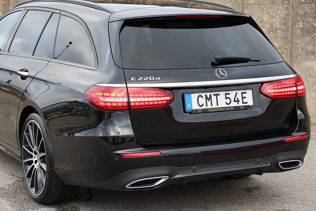 Mercedes-Benz E 220 d AMG 360° Drag WideScreen Värmare Pano Night Paket