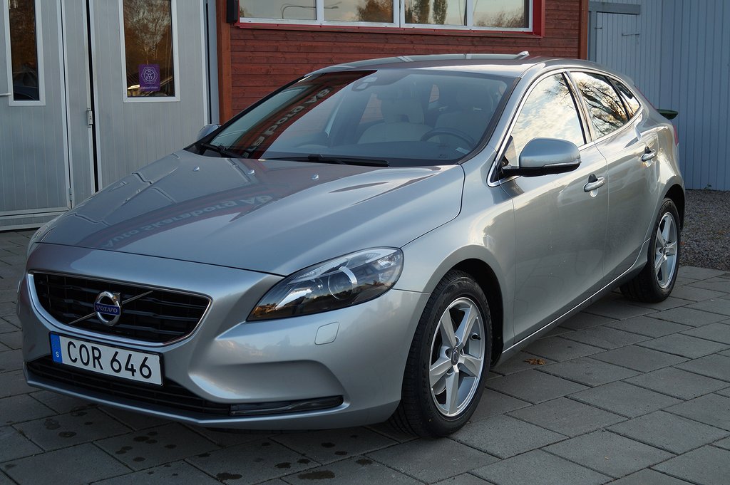 Volvo V40 T3 Momentum 150hk Värmare 