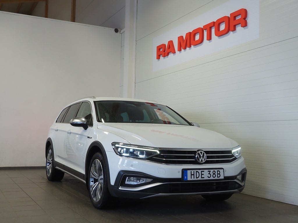 Volkswagen Passat Alltrack 2.0 TDI 4Motion Executive D-Värm Skinn Drag Navi IQ