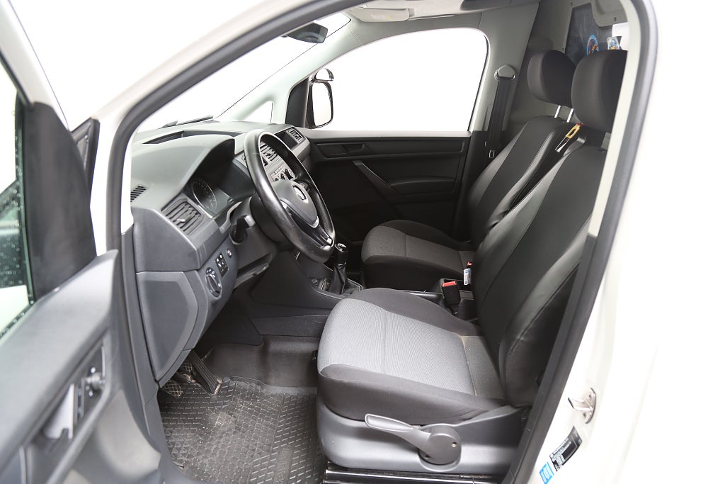 Volkswagen Caddy Maxi Van 2,0 TDI 102hk Skåp P-Värmare Drag Leasbar 2019