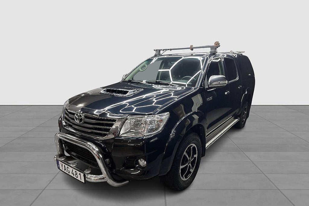 Toyota Hilux D-CAB 3.0 AUT D-4D 4WD SR+ KÅPA V-HJUL