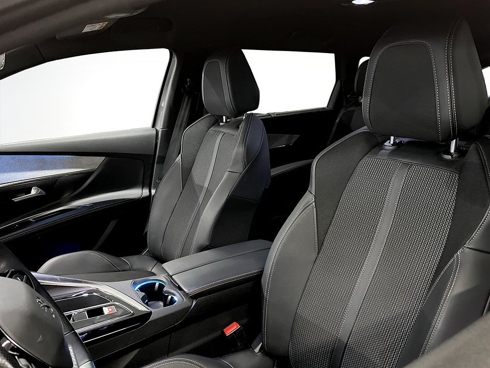 Bild på Peugeot 5008 GT 1.2 PT 130hk Aut 7-SITS B-KAMERA 