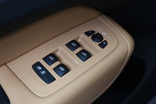 SUV Volvo XC60 14 av 27