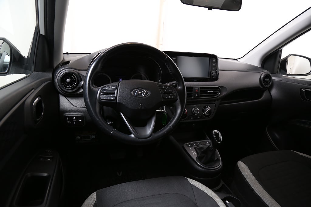 Hyundai i10 1,0 blue 67hk Essential Automat CarPlay 2021