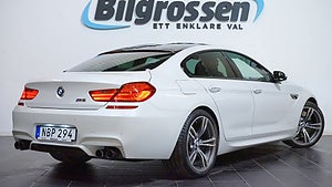 Den här BMW:n har en 4,4-liters V8-motor med en effekt på 600 hästkrafter och 710 Nm. 