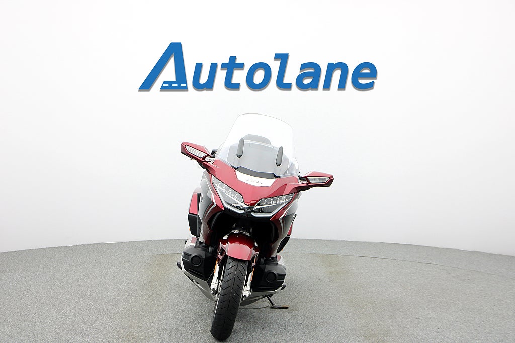 Honda GL1800DA Gold Wing DCT *Endast 1502mil! Rikligt utrustad