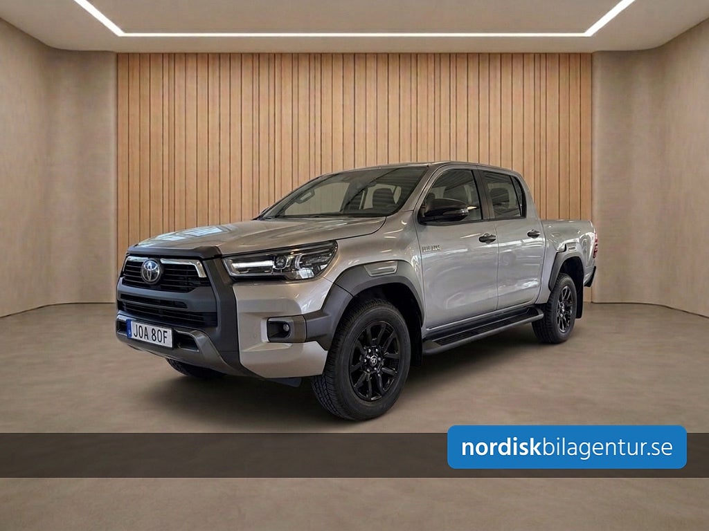 Toyota Hilux Dubbelhytt 2.8 MHEV 204hk AUT 4WD INVINCIBLE *127mil*