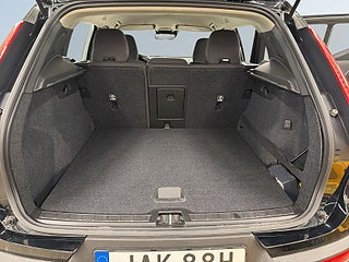 Volvo XC40 T2 Geartronic Momentum VOC/S&V-Hjul/Drag/Psens/Pvärm – bild 12