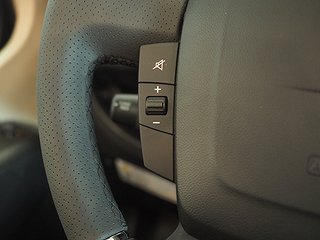 Husbil-halvintegrerad Knaus 650 Van Ti MEG Vansation 7 av 18