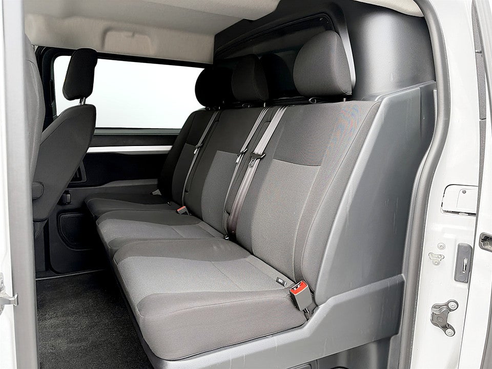 Bild på Peugeot Expert CrewCab 180hk Aut L3 DUBBELHYTT 5-SITS VÄRMARE DRAG