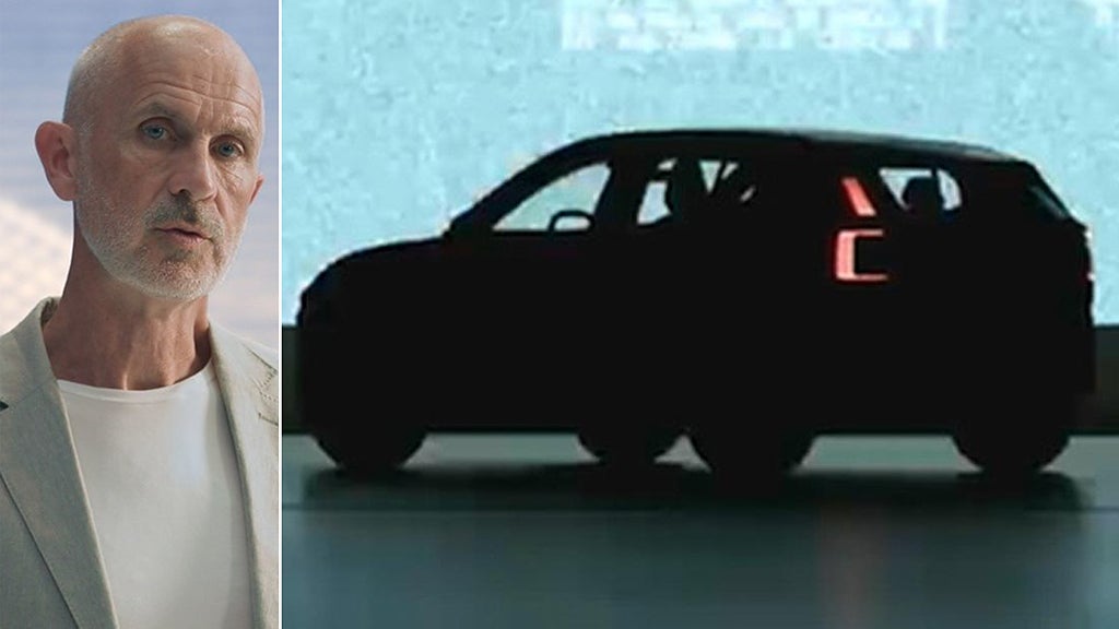 Jim Rowan, vd för Volvo Cars, och siluetten av EX30 som skymtades i slutet av EX90-presentationen i höstas.