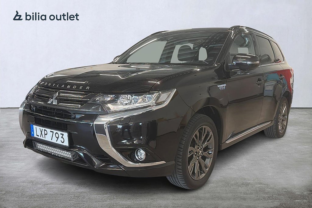 Mitsubishi Outlander PHEV CVT Edition 100 Panorama 360°Kamera Dragkrok 
