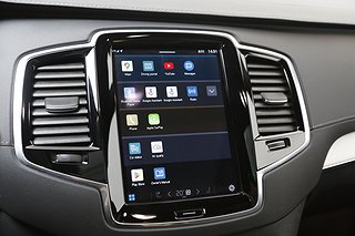 SUV Volvo XC90 12 av 18