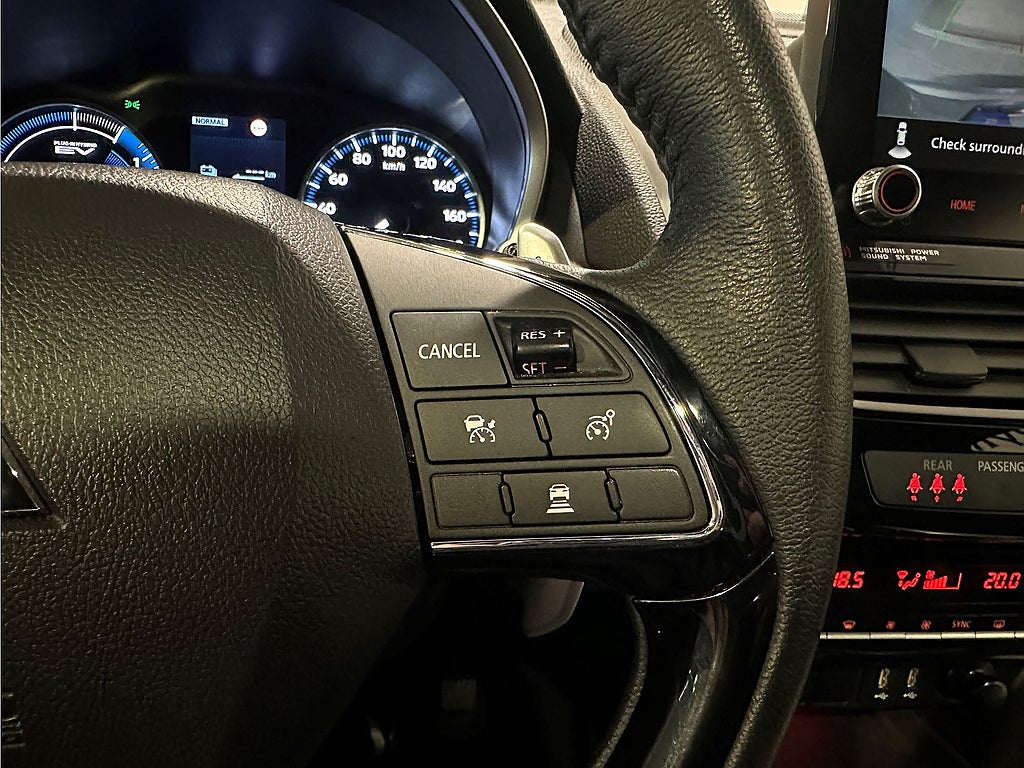 Bild på Mitsubishi Eclipse Cross Business Instyle PHEV 2.4 188hk Aut 4WD - PANORAMA