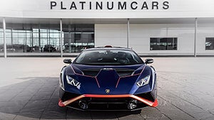 Lamborghini Huracán STO är den mer racing-fokuserade versionen. 