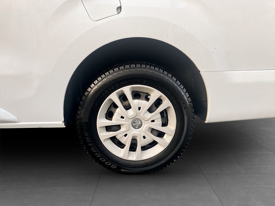 Bild på Peugeot Expert PRO+ 2.0 BlueHDi 180hk Aut L3 B-KAMERA