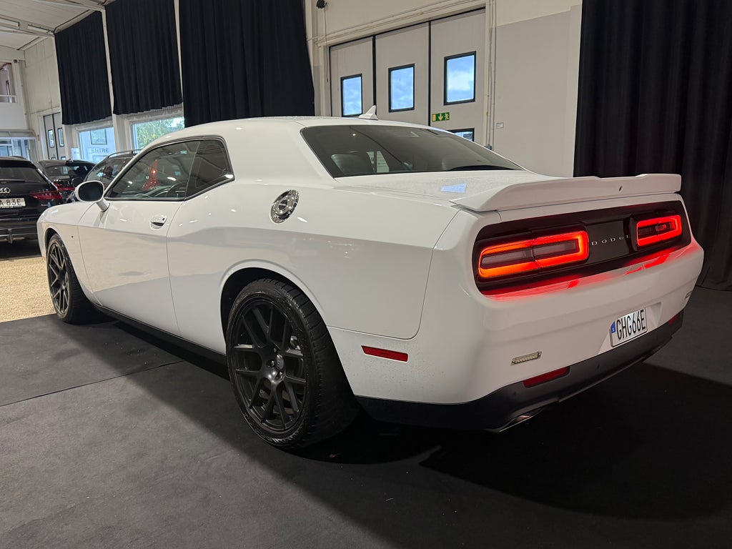 Dodge Challenger bild 3