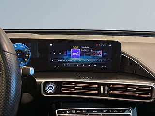 Mercedes-Benz EQC 400 4MATIC AMG Line Burmester/360/Head-Up/Drag/SoV-däck – bild 11