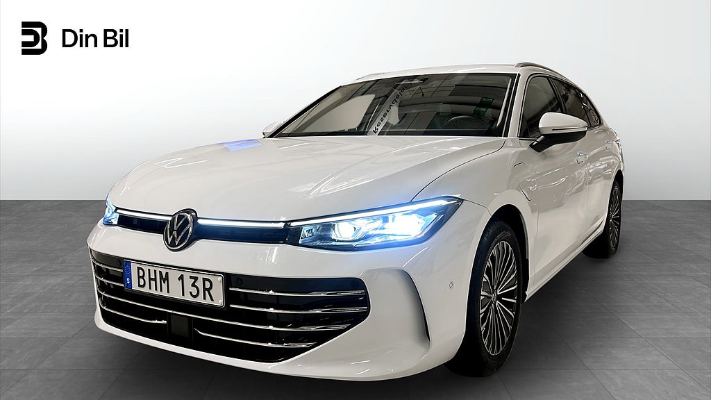 Volkswagen Passat Elegance e-Hybrid TSI272 DSG Drag/Värmare