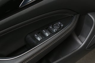 Halvkombi Opel Insignia 10 av 29