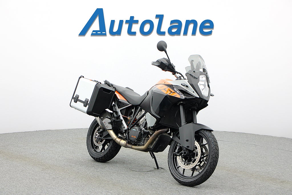 KTM 1050 Adventure ABS *Nyservad Nya däck