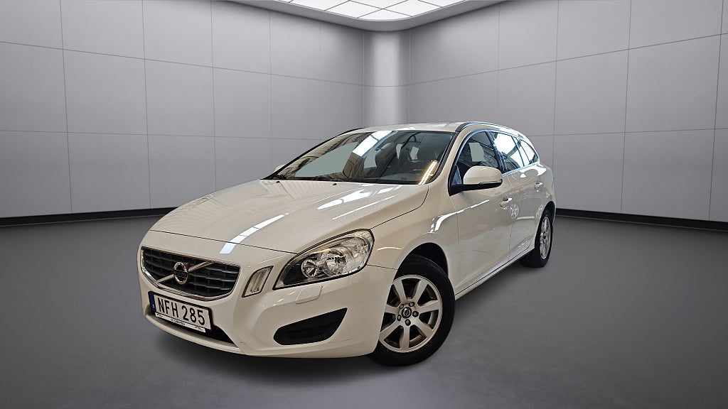 Volvo V60 D2 Powershift Euro 5 Nyservad/ D-Värmare/ Kamrem bytt 