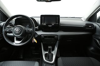 Halvkombi Toyota Yaris 17 av 23