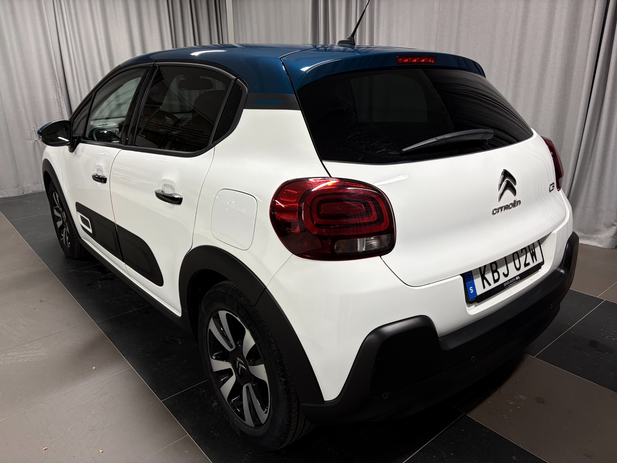 Citroen C3 SHINE PureTech 110 AUT Inkl 2023, bild 3/10