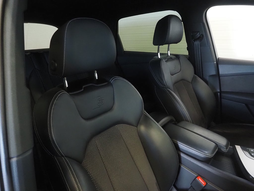 Audi Q7 TDI 272hk S-line  7-sits |Drag|Navi|Kamera|D-värm| 2018