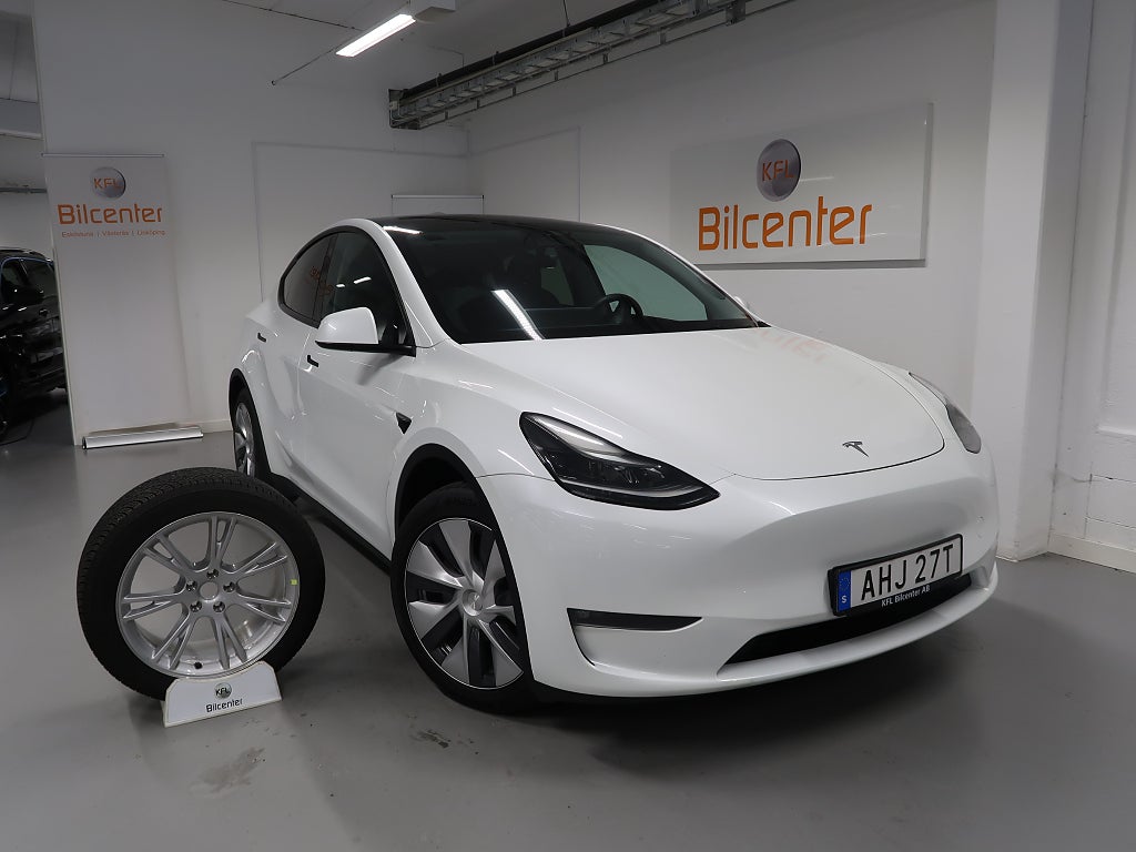 Tesla Model Y Long Range AWD V-Däck ingår Drag-Navi-Kamera-Pano-Skinn