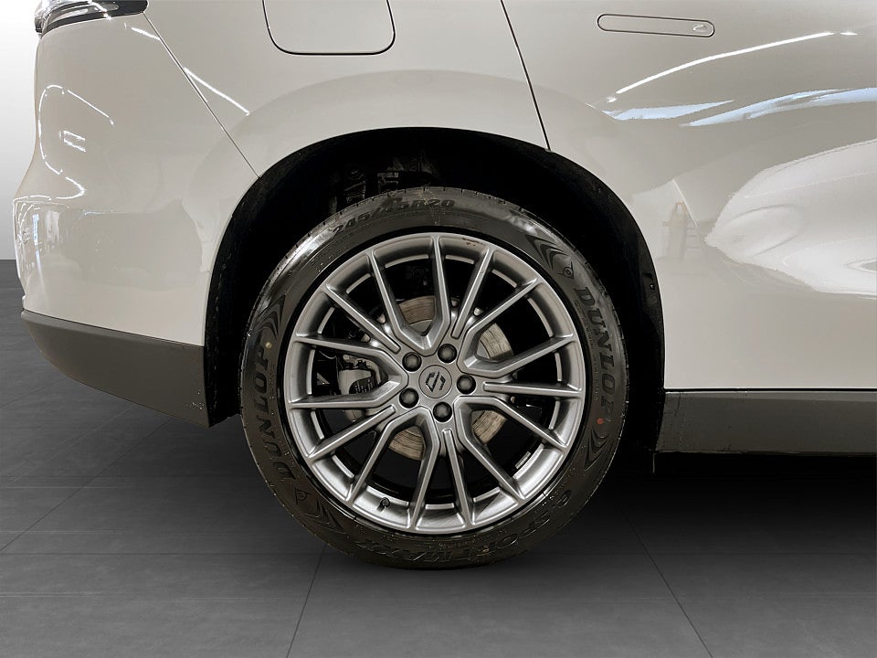 Bild på Leapmotor C10 EREV Design ProMax räckvidd 970km - OMGÅENDE LEVERANS!