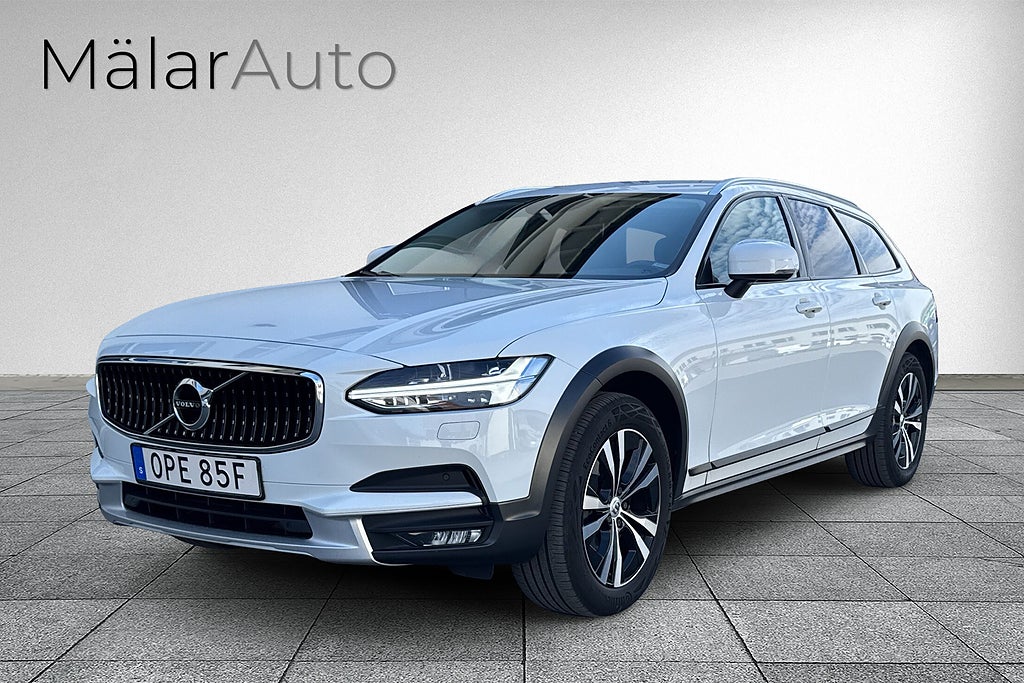 Volvo V90 Cross Country D4 AWD Momentum Advanced - Dragkrok, Apple CarPlay, VOC
