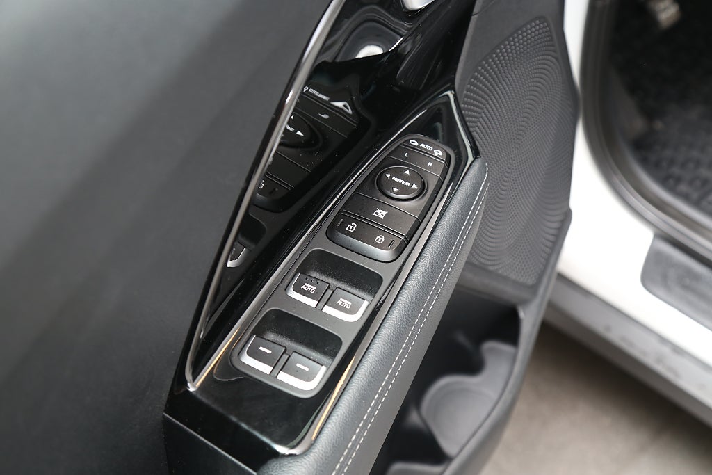 Kia Niro Hybrid 141hk Advance Plus Aut Motorv Dragkrok 2019