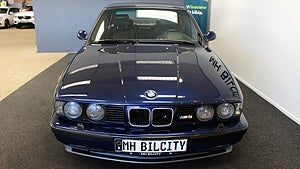 BMW M5 har rullat 18 310 mil. 
